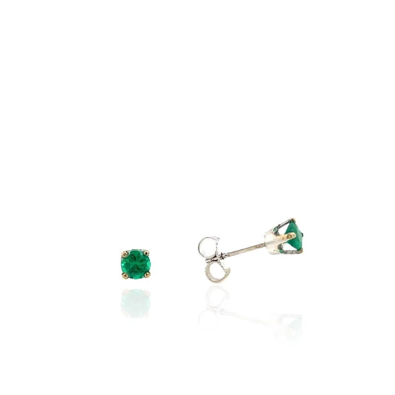 14 Karat White Gold Emerald Earrings