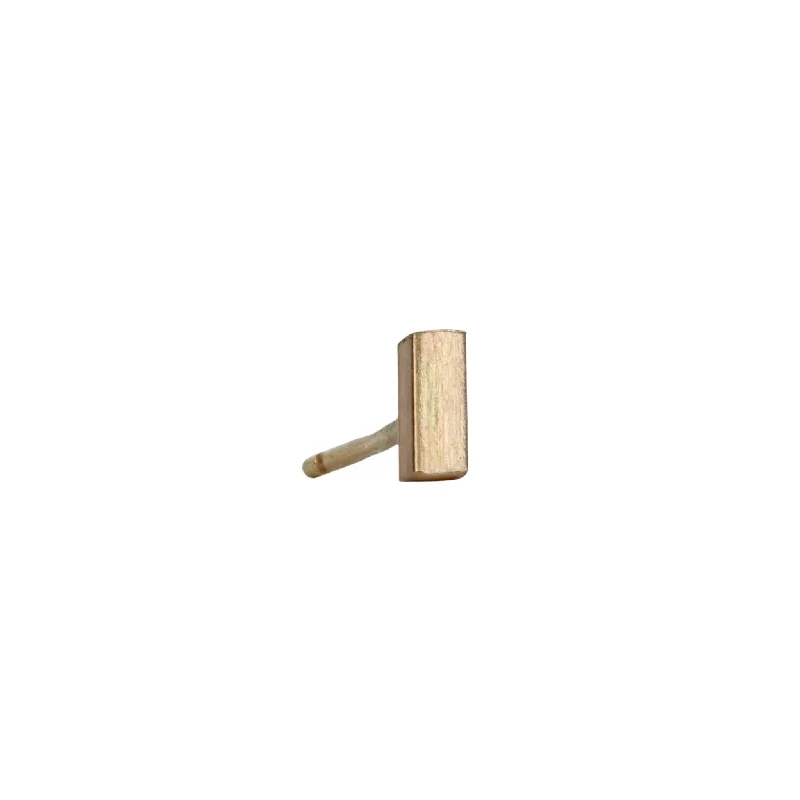 The "Sophia" 14 Karat Gold Bar Stud