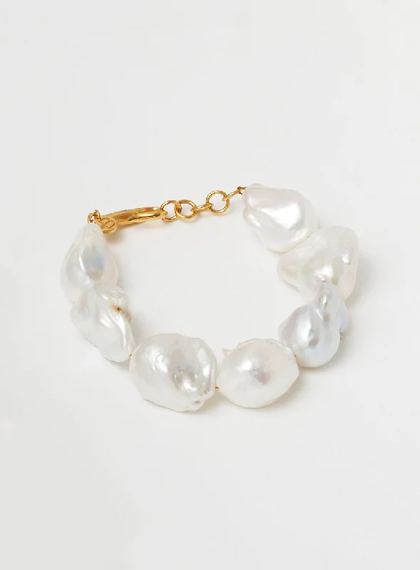 Giant pearl 14K Gold Plated Bracelet w. Pearls